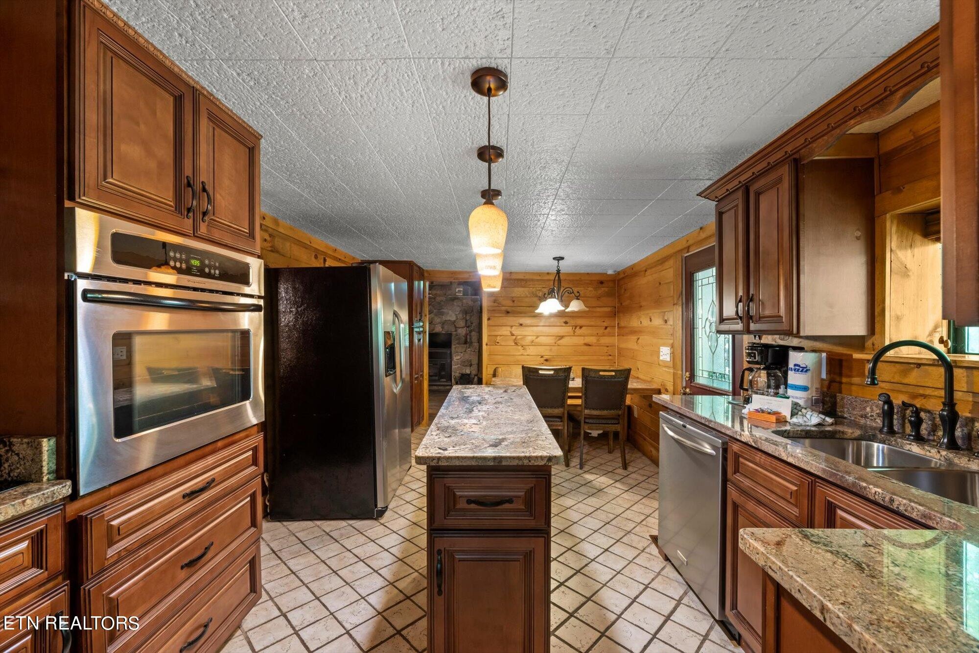 244 Spring Valley Road Sevierville, TN 37863 - Photo 16 of 60