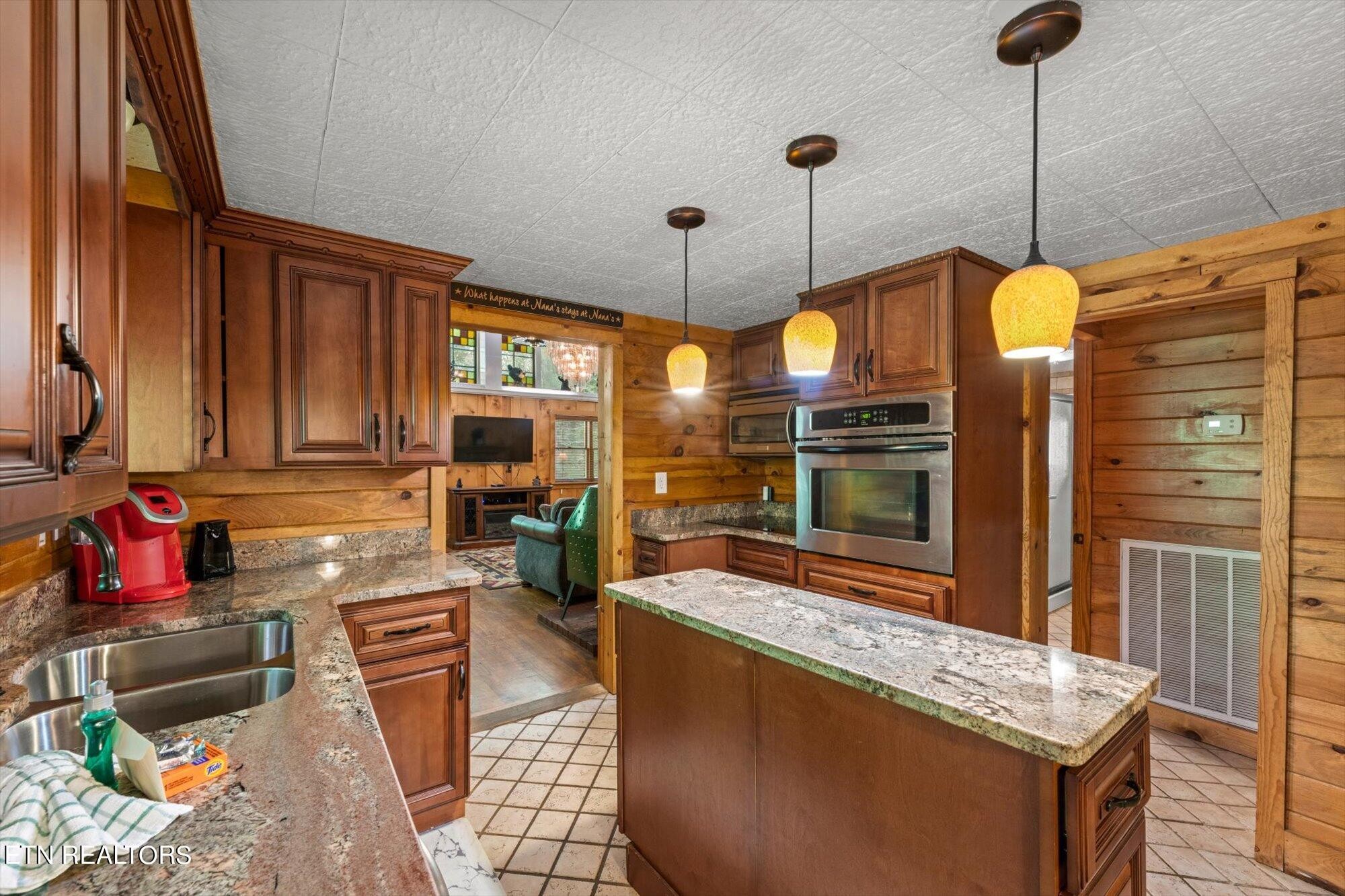 244 Spring Valley Road Sevierville, TN 37863 - Photo 10 of 60