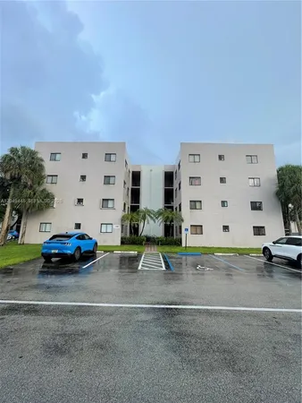 $2,350 | 8400 Southwest 133rd Avenue Road, Unit 424, Miami, FL 33183