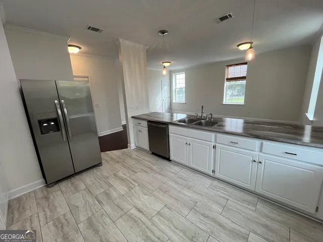 $1,750 | 65 East Main Street, Statesboro, GA 30458