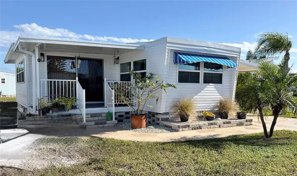 a front view of house with yard