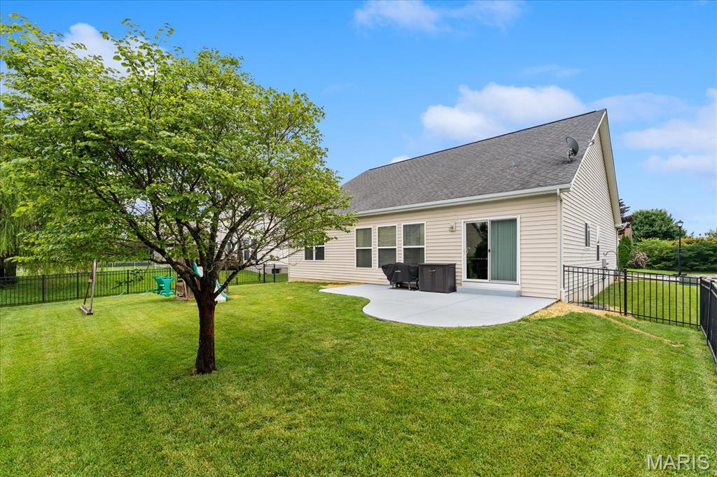 1005 Hawkridge Run Shiloh, IL 62221 - Photo 2 of 42