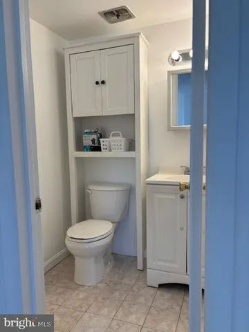 $2,050 | 3322 Woodburn Village Drive, Unit 22, Annandale, VA 22003