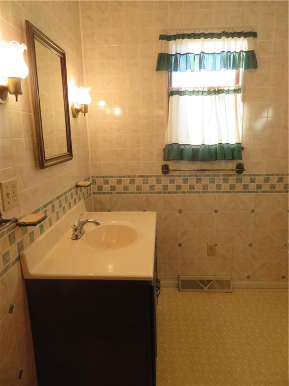 115 Johnetta Road Vandergrift, PA 15690 - Photo 17 of 25 Gallery Image 17