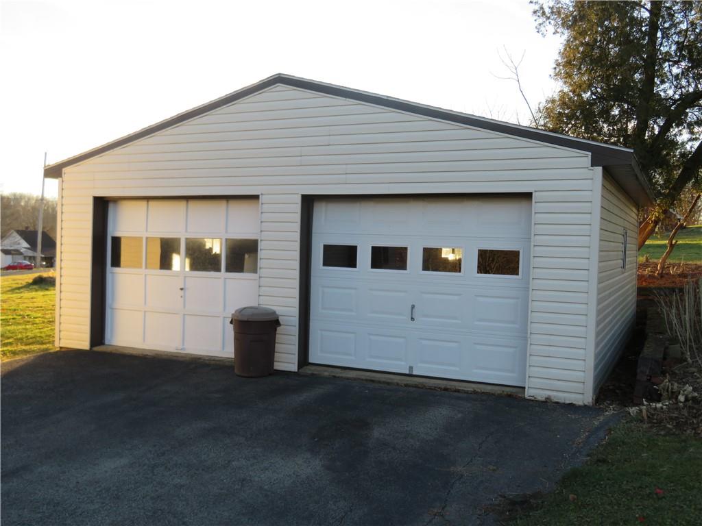 115 Johnetta Road Vandergrift, PA 15690 - Photo 4 of 25 Gallery Image 4