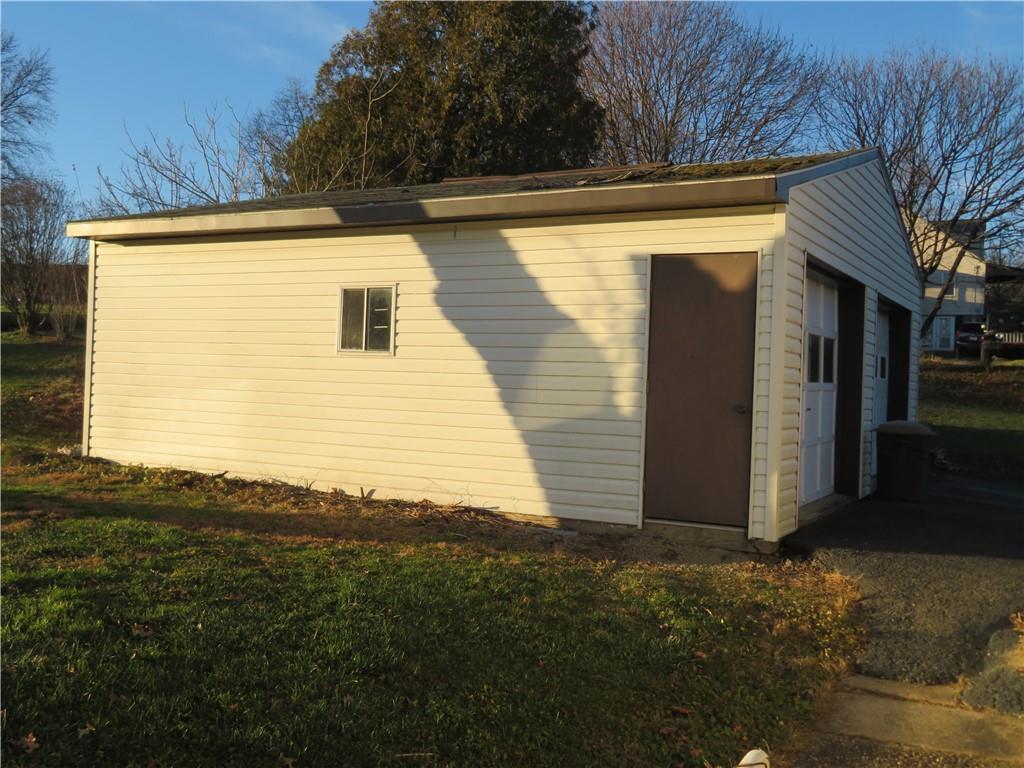 115 Johnetta Road Vandergrift, PA 15690 - Photo 5 of 25 Gallery Image 5