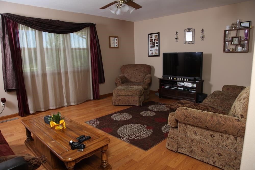1862 Snaggy Ridge Road Tipton, IA 52772 - Photo 4 of 17 Gallery Image 4