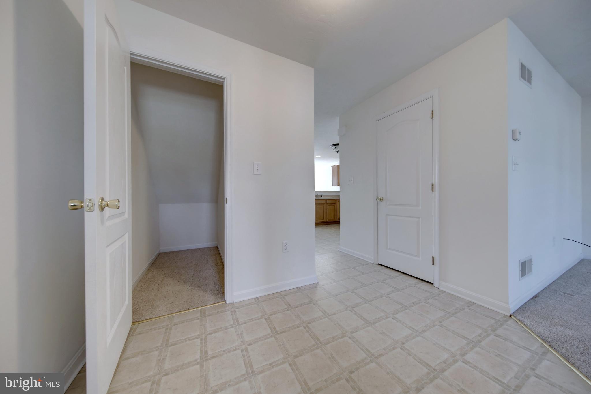 689 East Walnut Street Hanover, PA 17331 - Photo 10 of 31