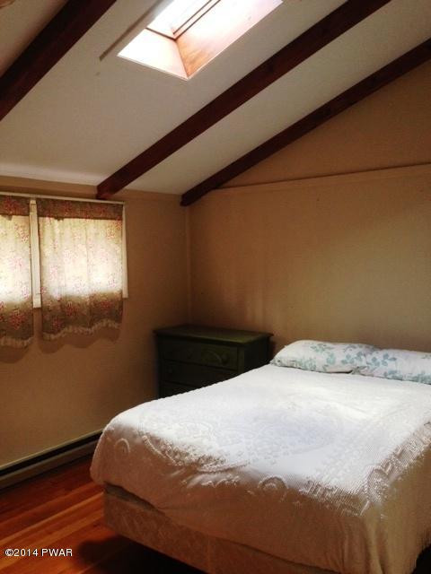 6 Main Street Greentown, PA 18426 - Photo 7 of 22