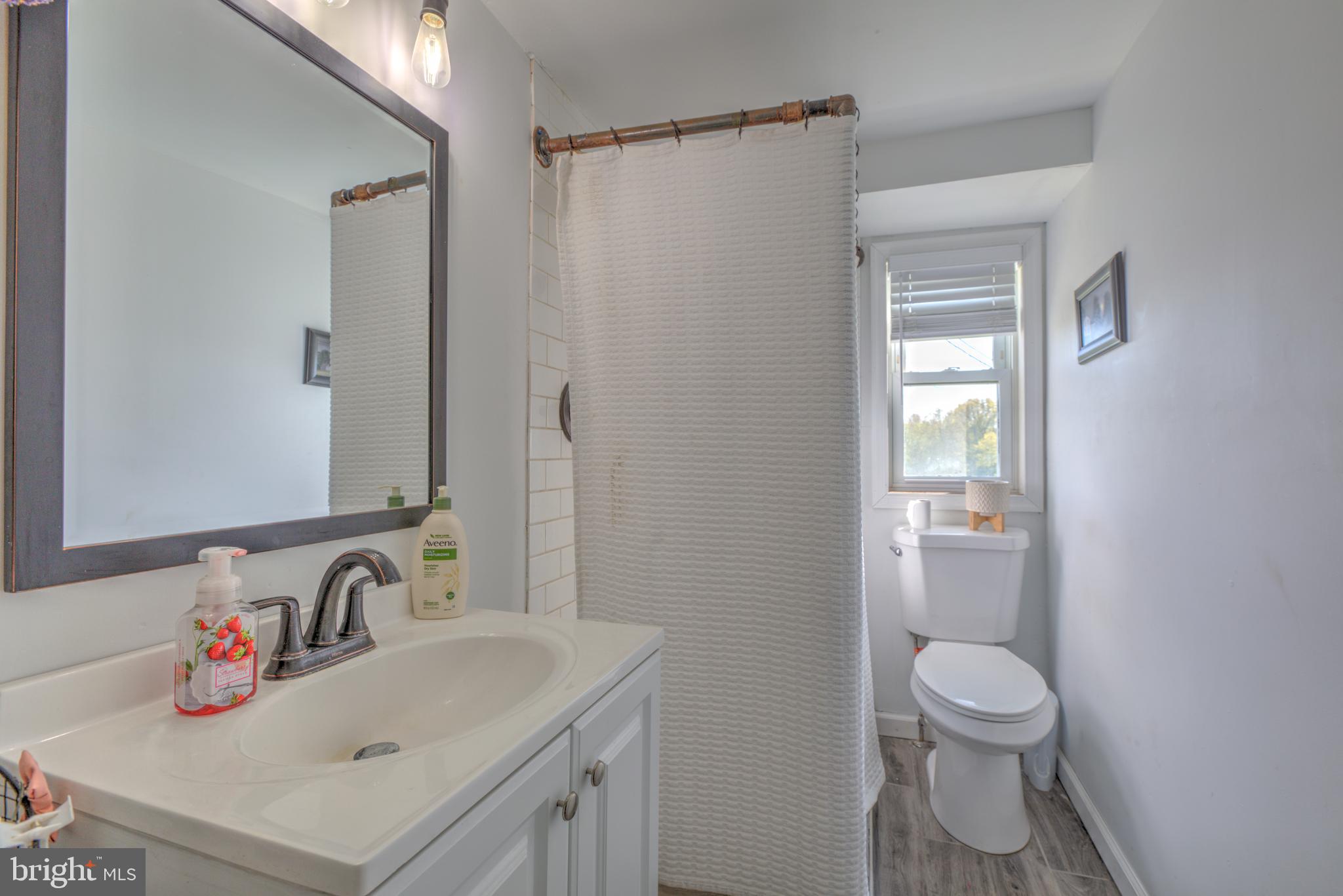 4334 Durham Road Kintnersville, PA 18930 - Photo 14 of 29 Gallery Image 14