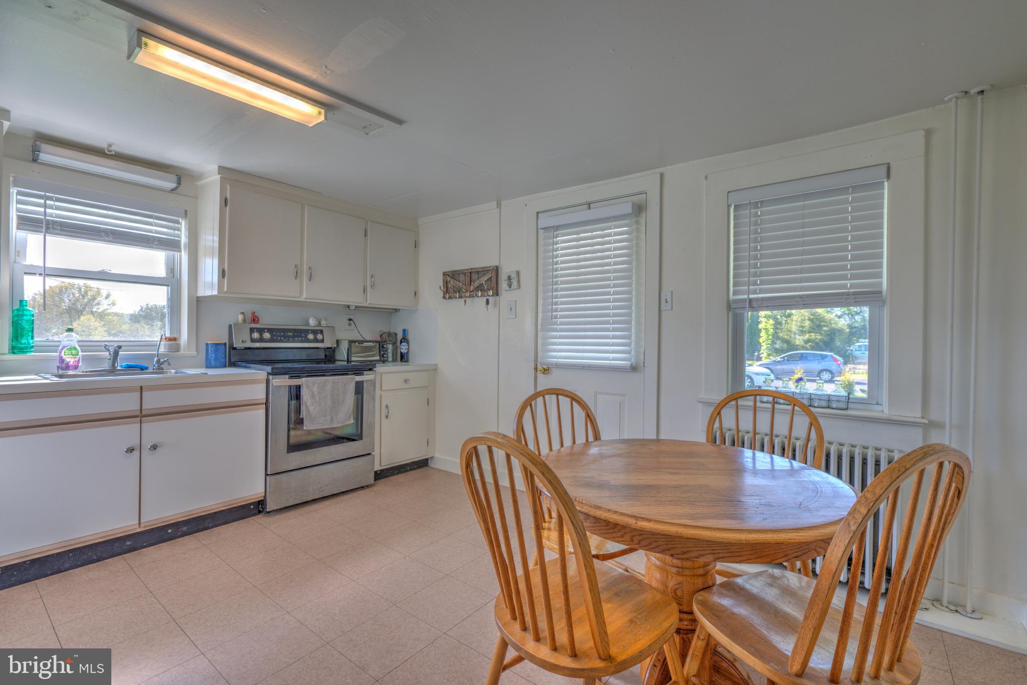 4334 Durham Road Kintnersville, PA 18930 - Photo 7 of 29 Gallery Image 7