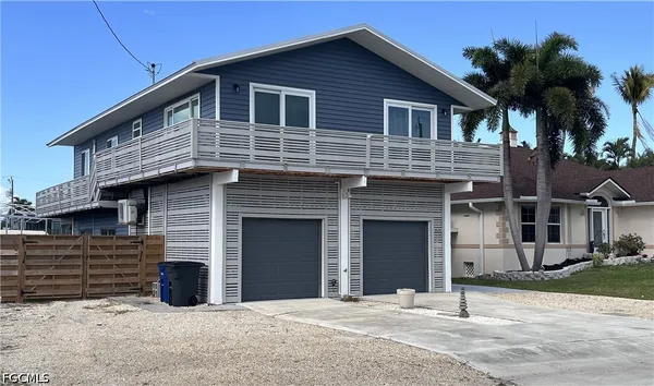 $699,000 | 3620 Emerald Avenue, St. James City, FL 33956