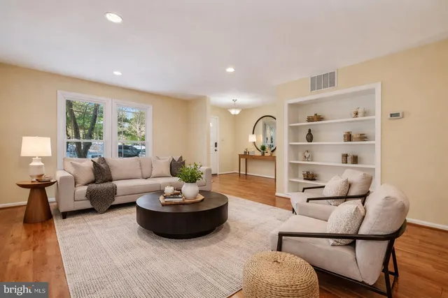 $534,900 | 17119 Briardale Road, Derwood, MD 20855