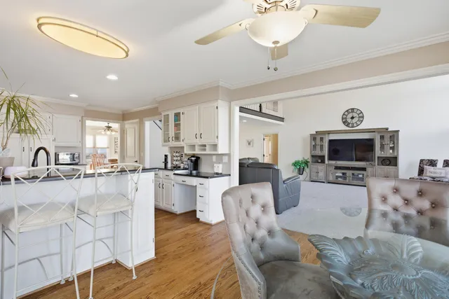 $919,900 | 31595 North River Road, Harrison Township, MI 48045