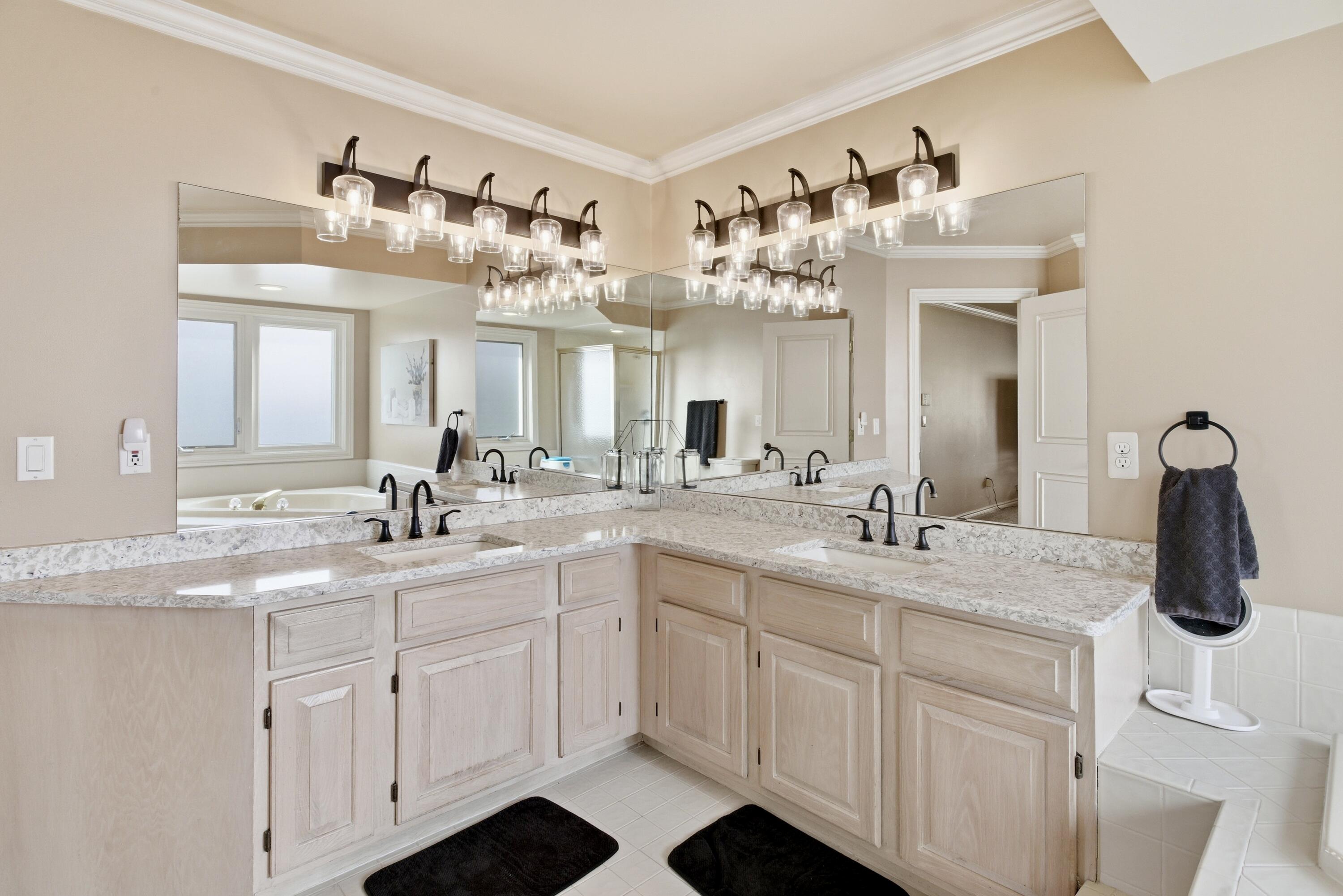 31595 North River Road Harrison Township, MI 48045 - Photo 38 of 82 IMG_0125