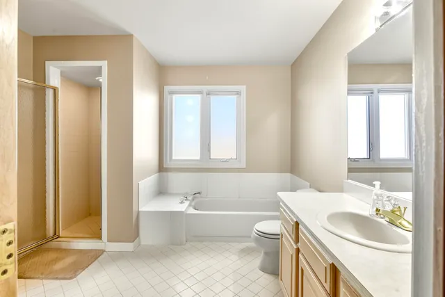 $919,900 | 31595 North River Road, Harrison Township, MI 48045