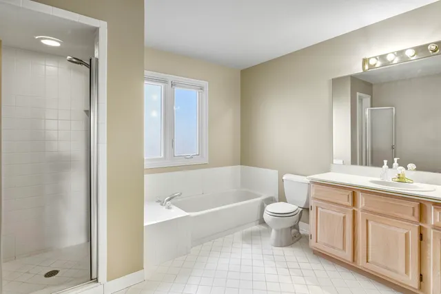 $919,900 | 31595 North River Road, Harrison Township, MI 48045