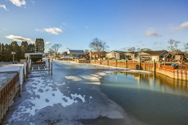 $919,900 | 31595 North River Road, Harrison Township, MI 48045