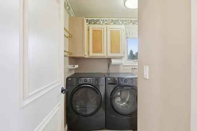 $919,900 | 31595 North River Road, Harrison Township, MI 48045