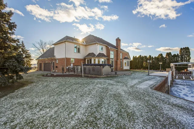 $919,900 | 31595 North River Road, Harrison Township, MI 48045