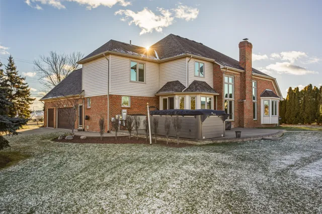 $919,900 | 31595 North River Road, Harrison Township, MI 48045