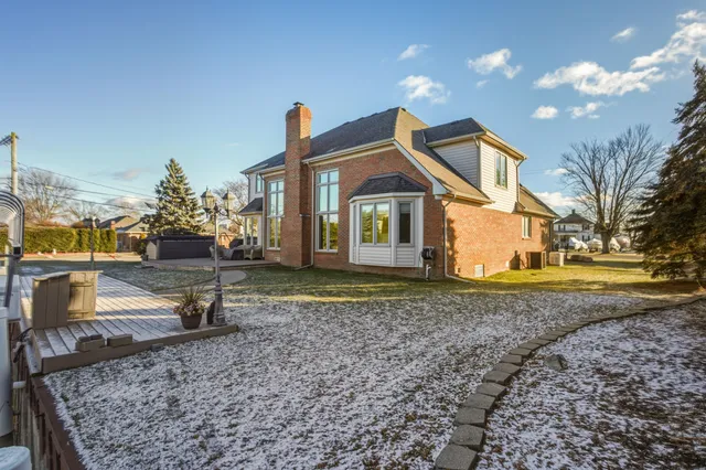 $919,900 | 31595 North River Road, Harrison Township, MI 48045