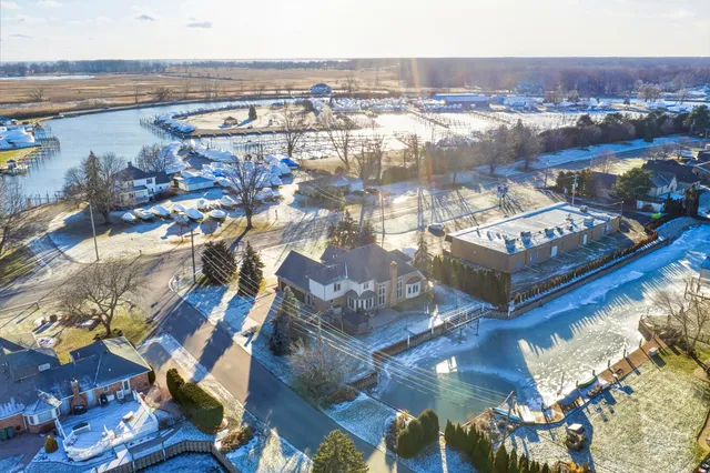 $919,900 | 31595 North River Road, Harrison Township, MI 48045