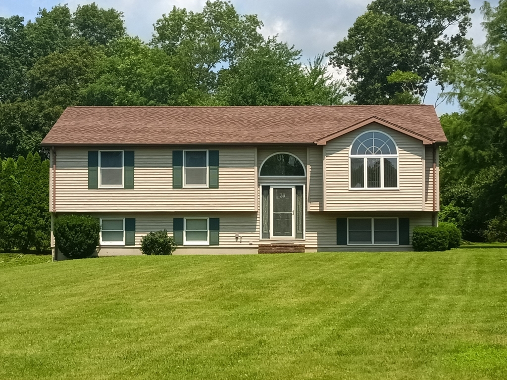 39 Lane Farm Road Dartmouth, MA 02747 - Photo 1 of 38 Gallery Image 1