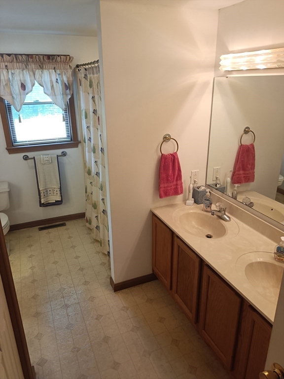 39 Lane Farm Road Dartmouth, MA 02747 - Photo 16 of 38 Gallery Image 16
