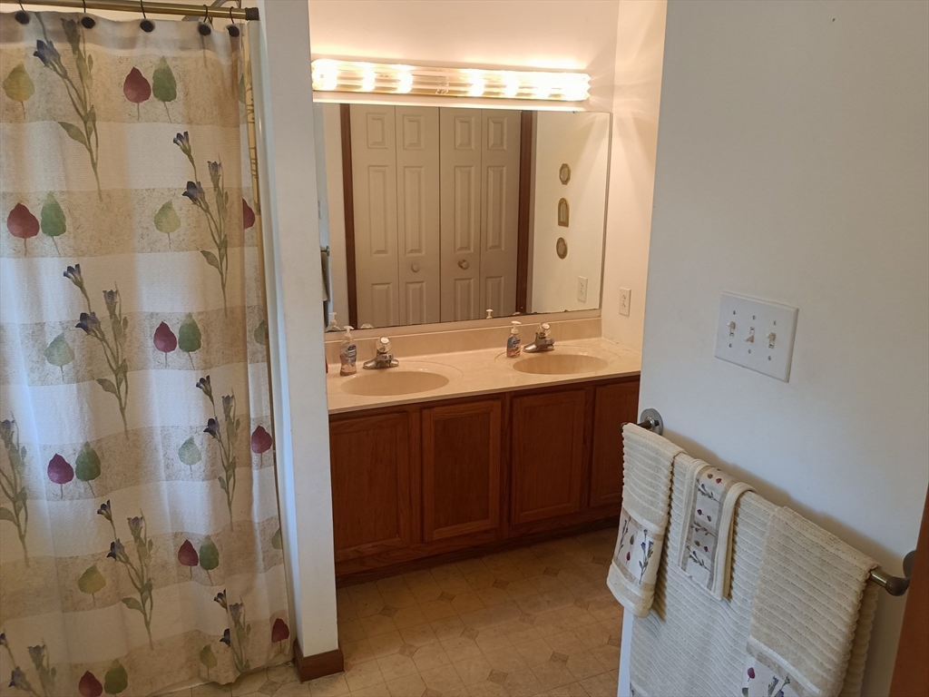 39 Lane Farm Road Dartmouth, MA 02747 - Photo 17 of 38 Gallery Image 17