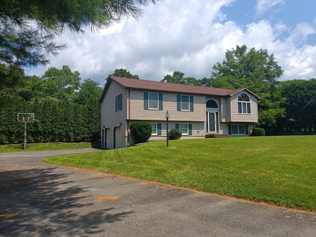 39 Lane Farm Road Dartmouth, MA 02747 - Photo 4 of 38 Gallery Image 4
