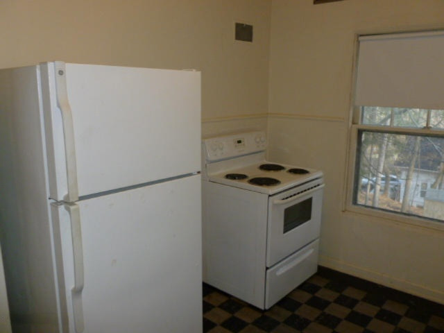 1007-1011 Short Road, Unit 15 Kalamazoo, MI 49008 - Photo 7 of 34 1007-1011 Short Road 2 005