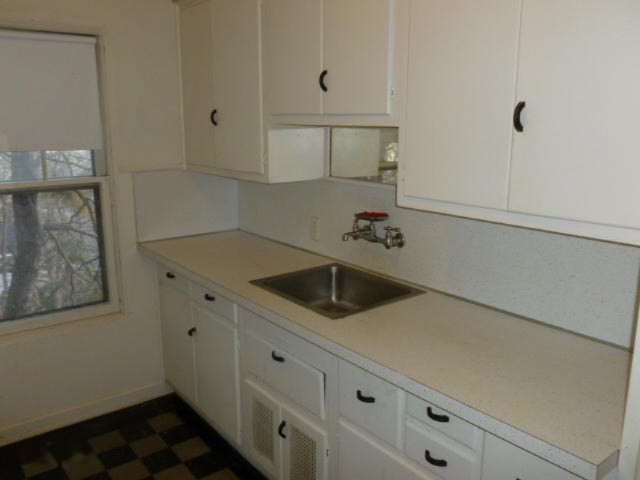 1007-1011 Short Road, Unit 15 Kalamazoo, MI 49008 - Photo 8 of 34 1007-1011 Short Road 2 006