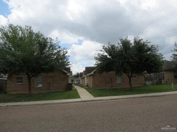 $850 | 1702 Orlando Street, Unit B, Edinburg, TX 78541