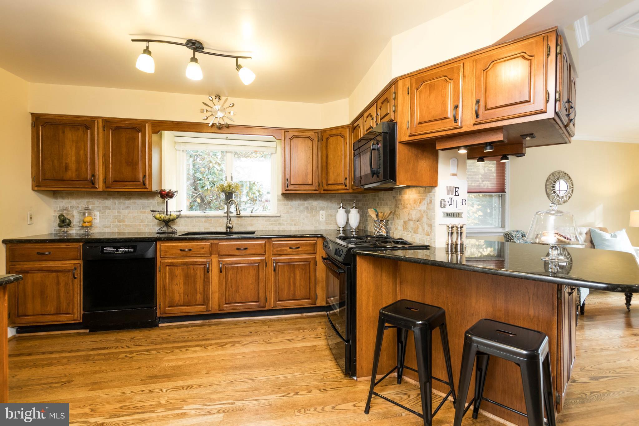623 Sussex Road Towson, MD 21286 - Photo 8 of 30 Kitchen
