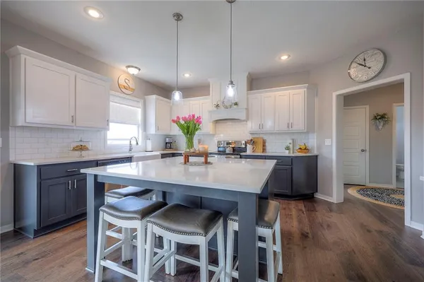 $645,000 | 2661 West Loula Street, Olathe, KS 66061