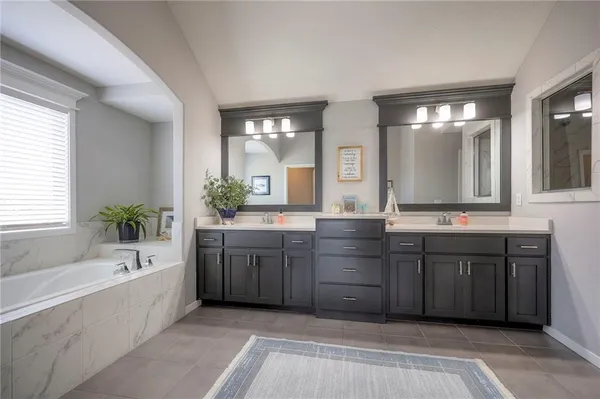 $645,000 | 2661 West Loula Street, Olathe, KS 66061
