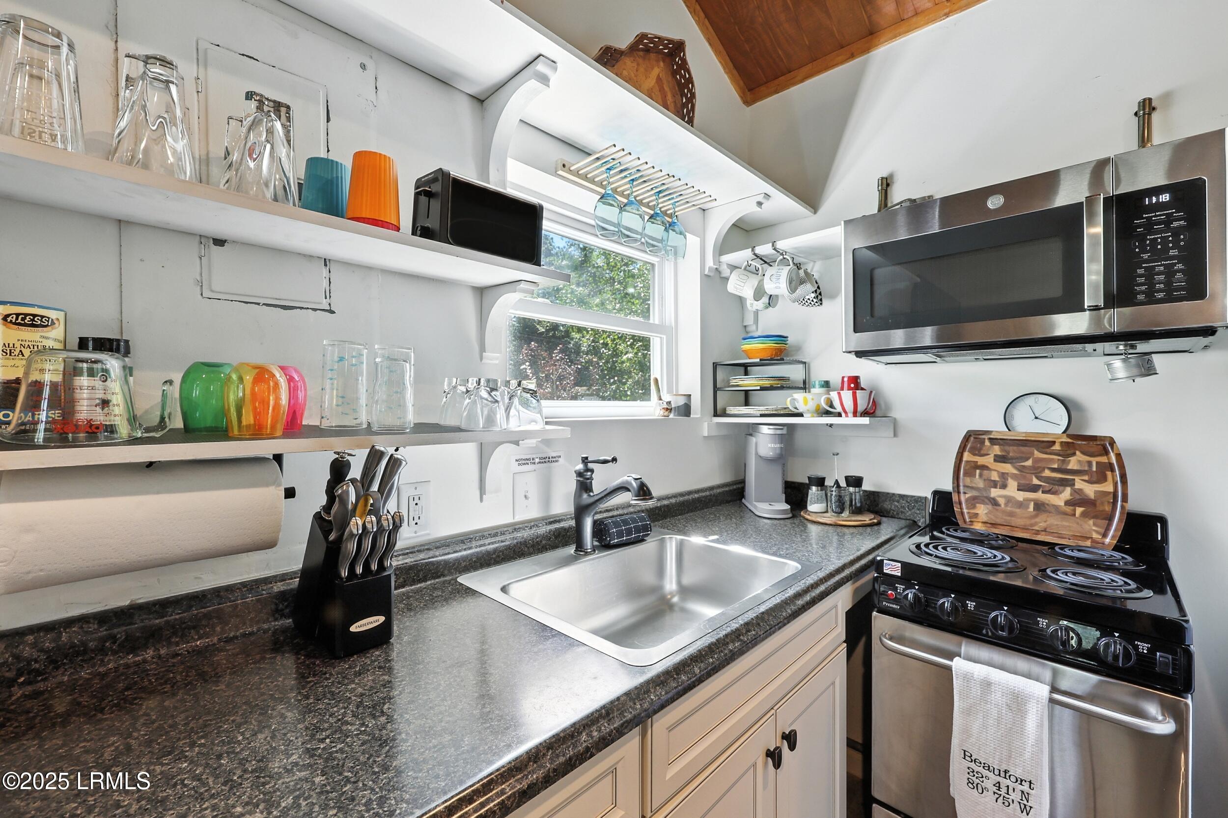 207 Goethe Hill Road Beaufort, SC 29906 - Photo 12 of 43 15_ru4a0041