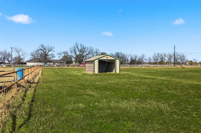 a house view with a outdoor space