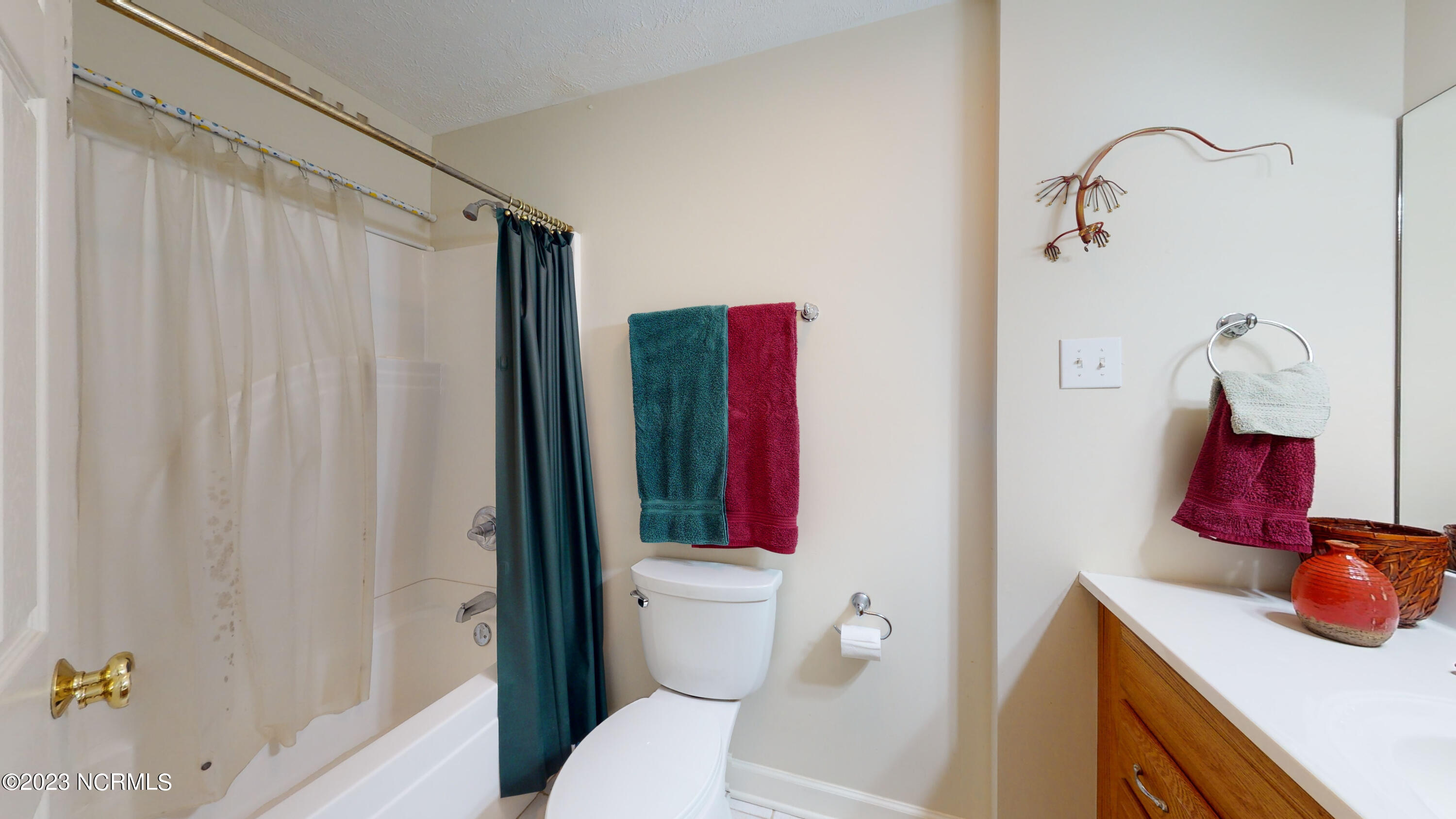 255 Cliff Road Southern Pines, NC 28387 - Photo 38 of 68 Guest Bath