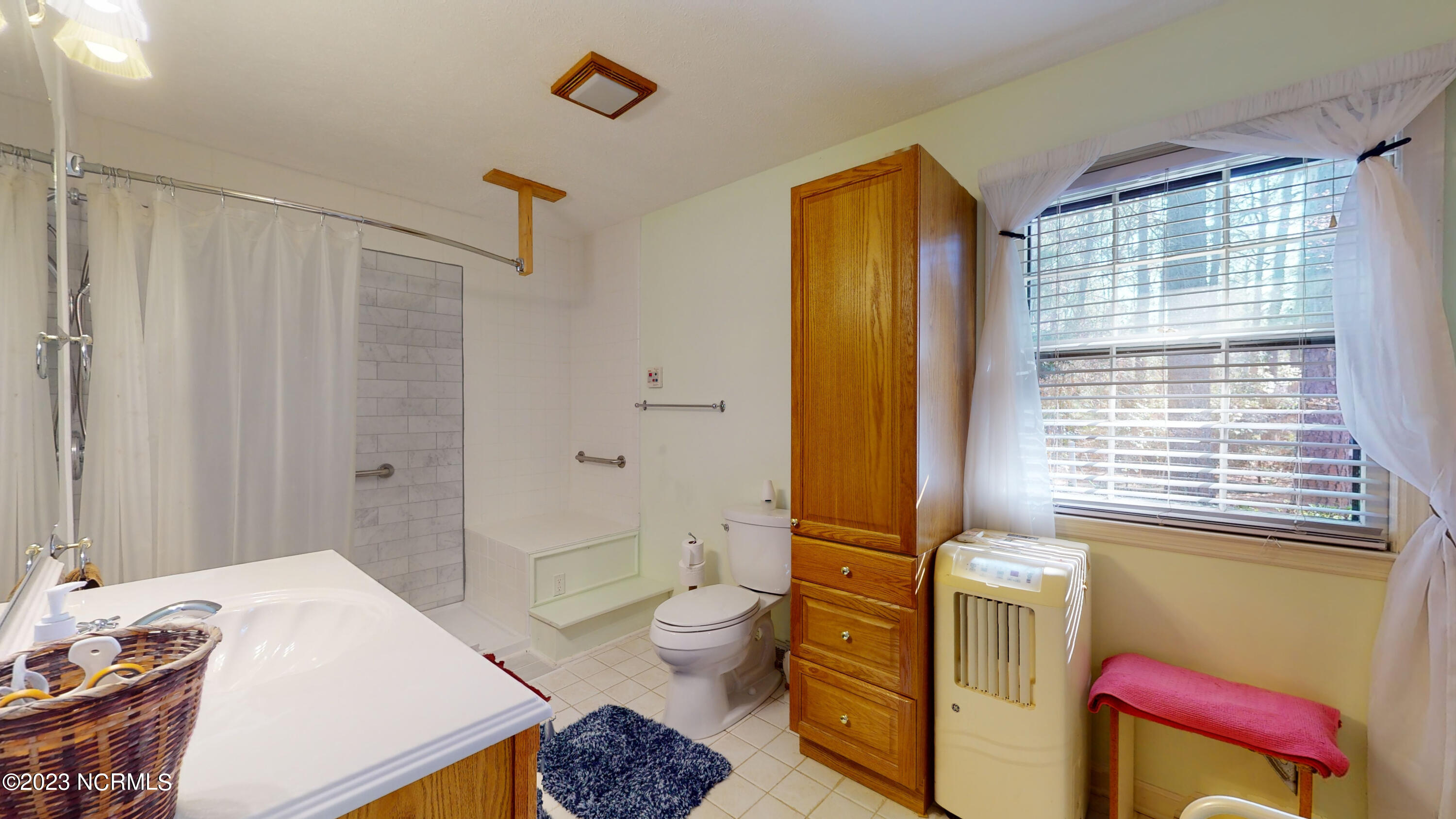 255 Cliff Road Southern Pines, NC 28387 - Photo 44 of 68 Step in Shower