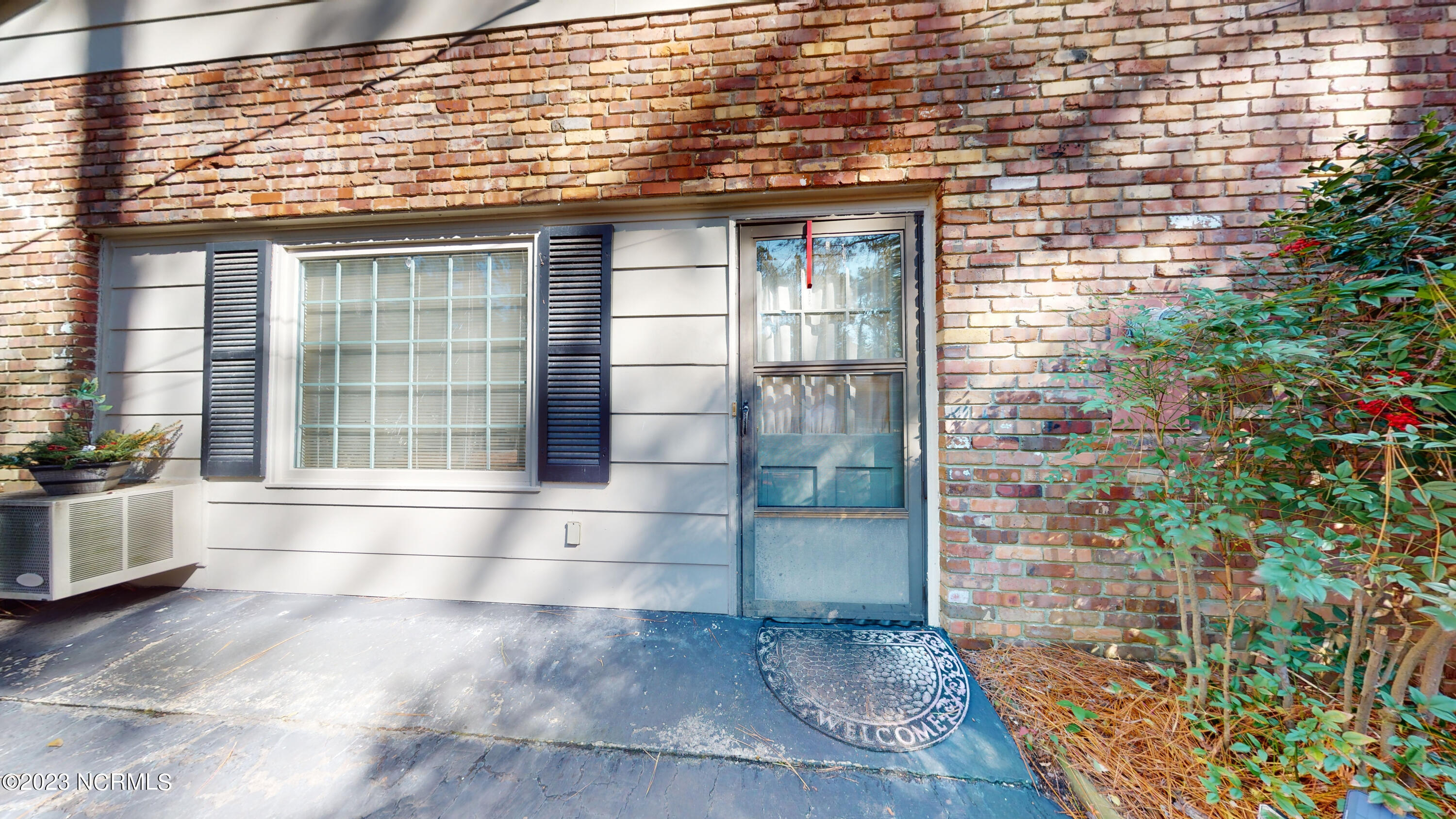 255 Cliff Road Southern Pines, NC 28387 - Photo 55 of 68 Outdoor entry to shop