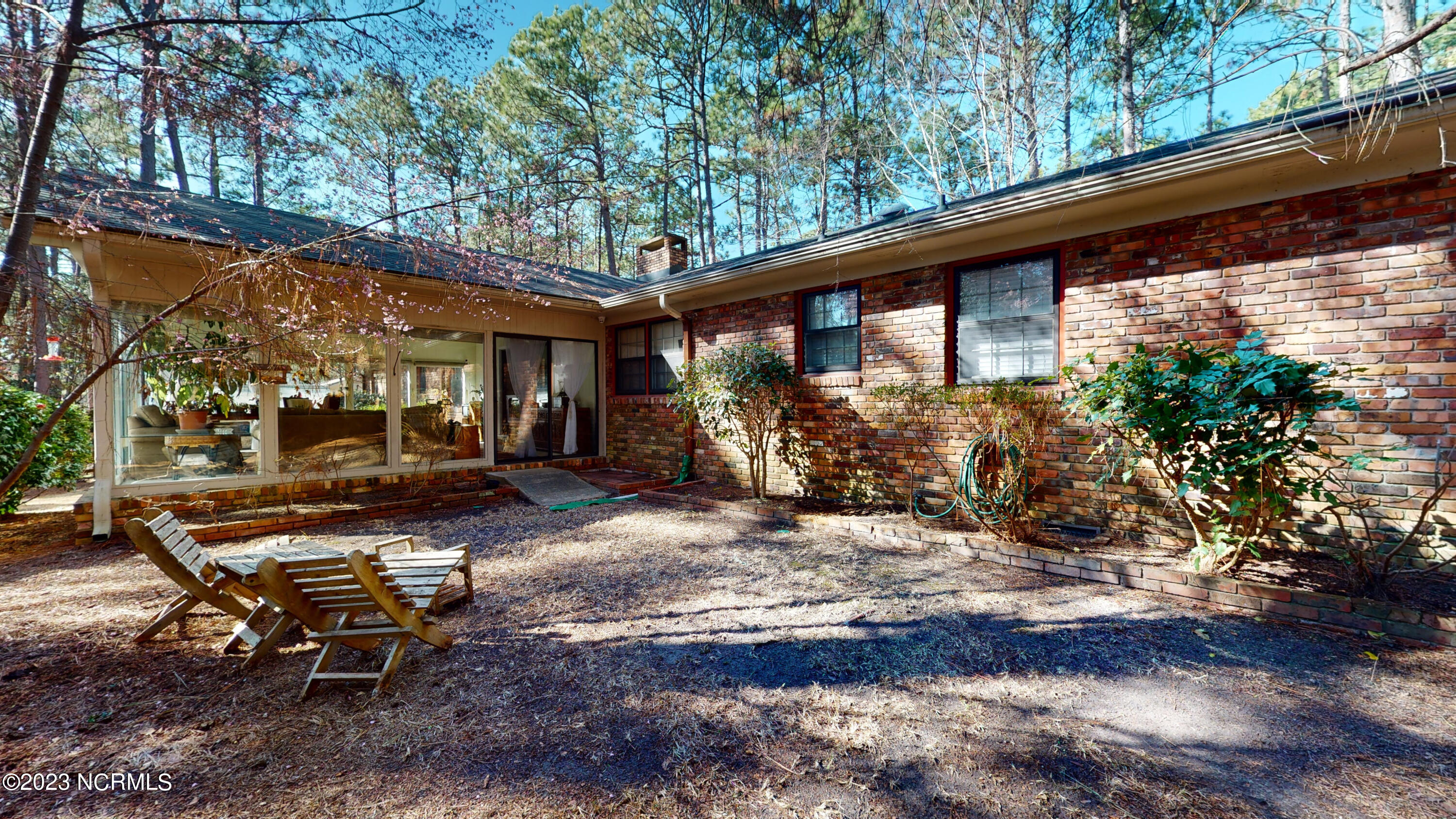 255 Cliff Road Southern Pines, NC 28387 - Photo 65 of 68 A nice spot for Ice tea!
