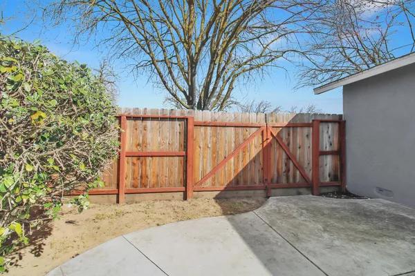 $499,000 | 1805 Kienitz Avenue, Modesto, CA 95355