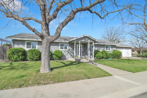 $499,000 | 1805 Kienitz Avenue, Modesto, CA 95355
