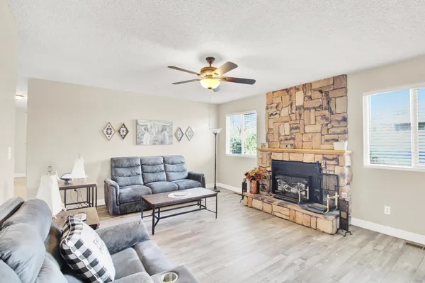 $499,000 | 1805 Kienitz Avenue, Modesto, CA 95355