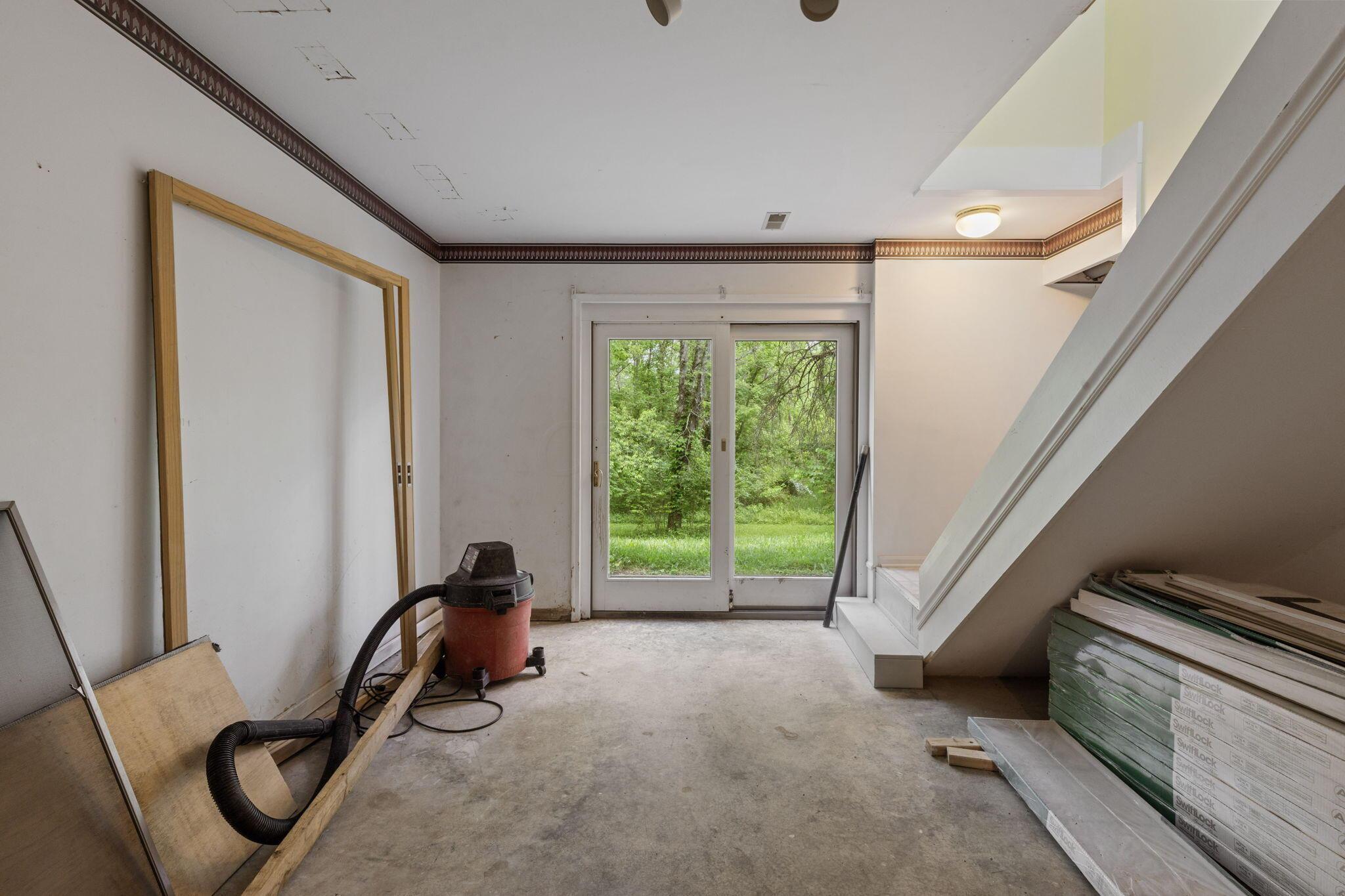8945 Cheshire Road Sunbury, OH 43074 - Photo 40 of 56 Downstairs Slider Door