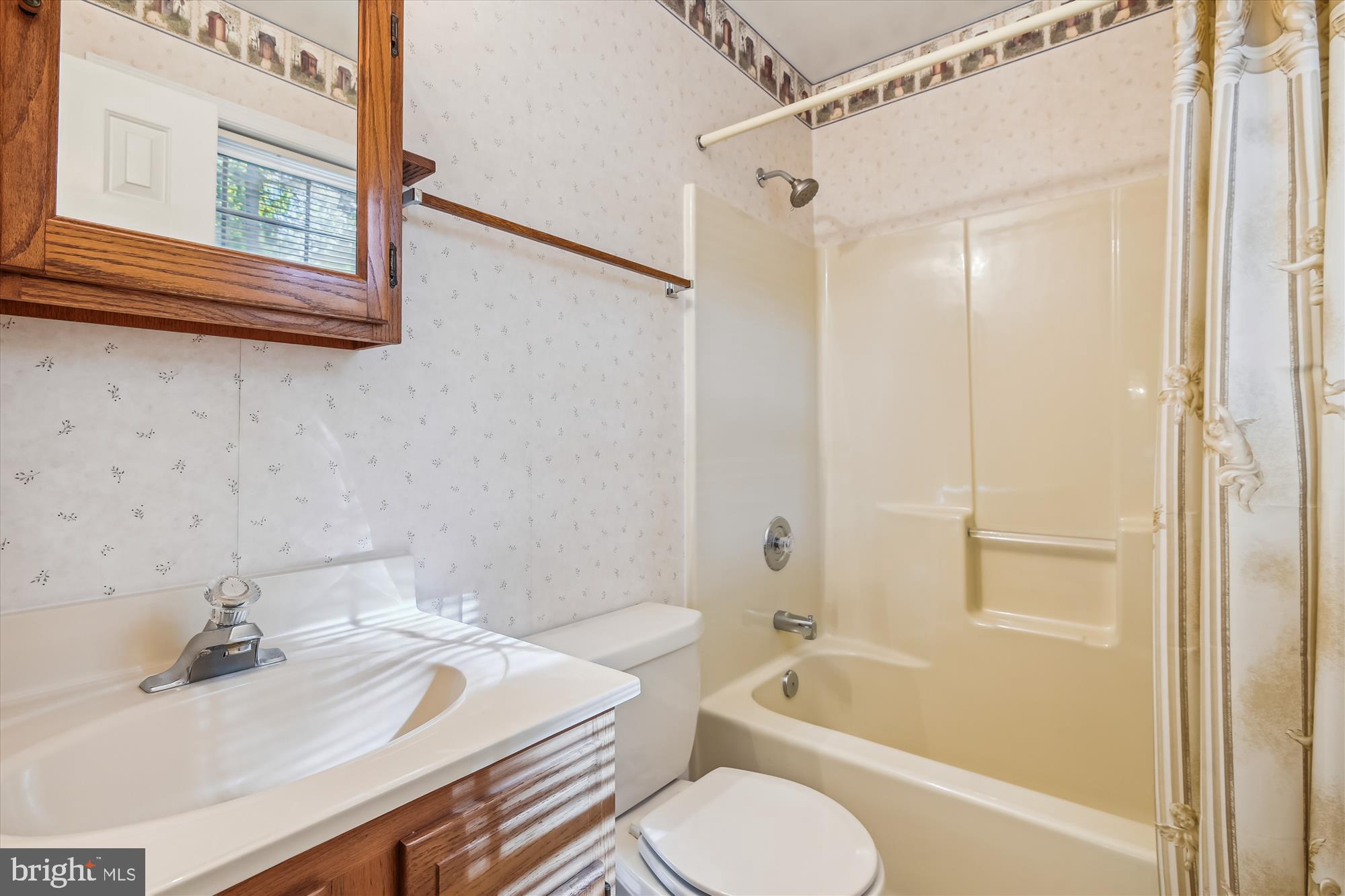 930 Carson Road Huntingtown, MD 20639 - Photo 13 of 18 Primary Bath