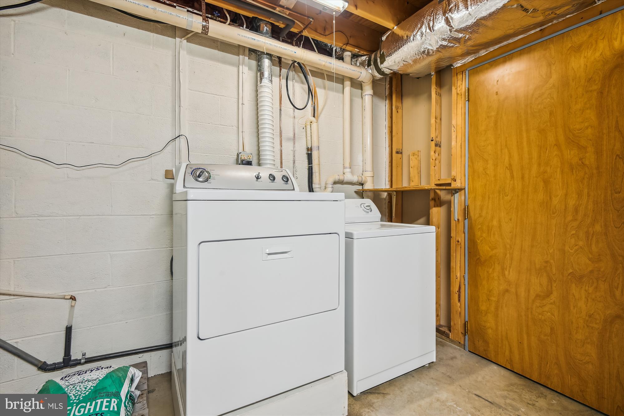 930 Carson Road Huntingtown, MD 20639 - Photo 17 of 18 Laundry