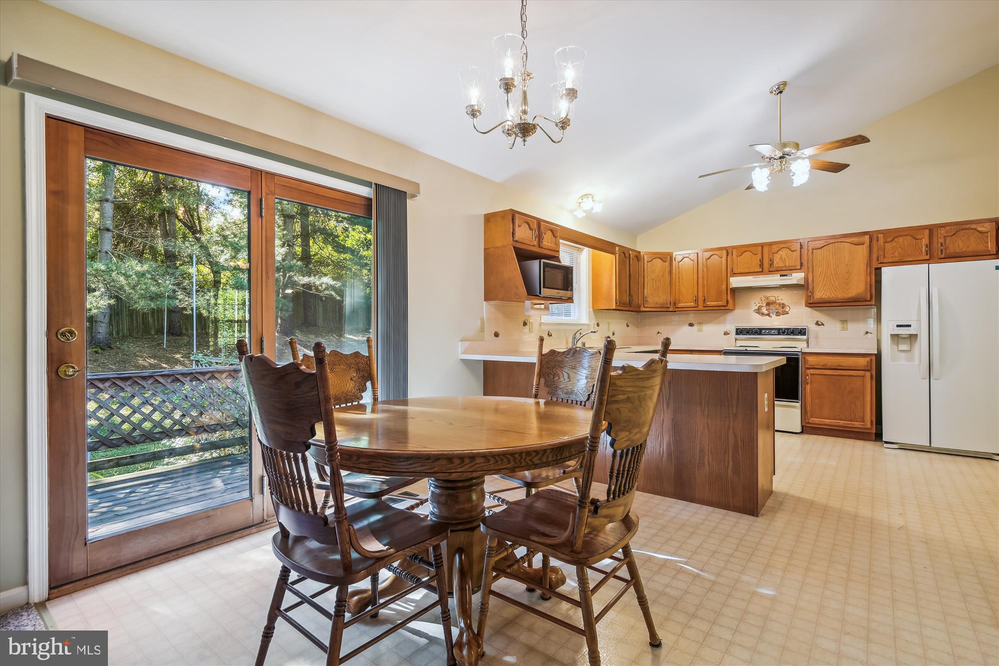 930 Carson Road Huntingtown, MD 20639 - Photo 7 of 18 Kitchen/Dining